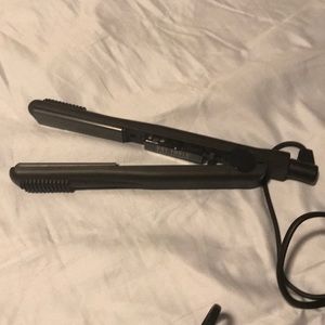Hot Tools Flat Iron